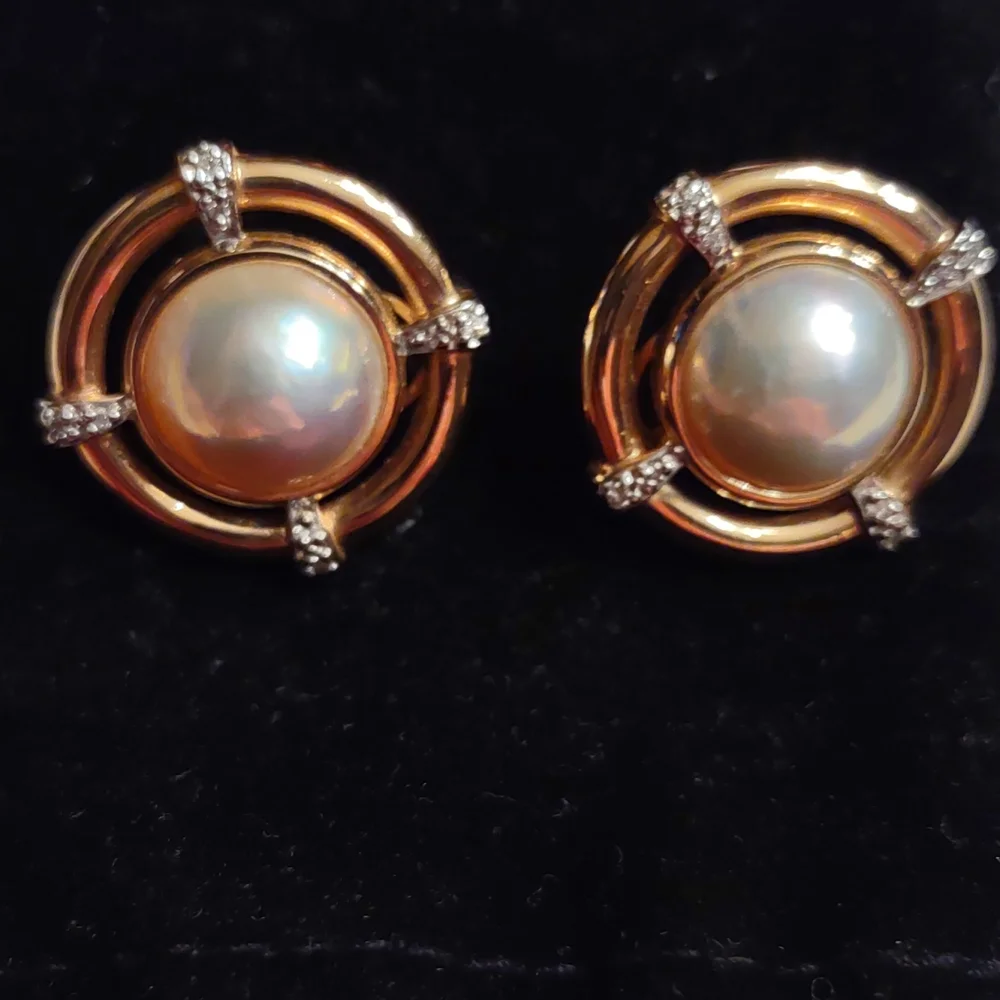 Mabe pearl earrings set in 14kt yellow gold with diamond accents, Button Style - Picture 1 of 6